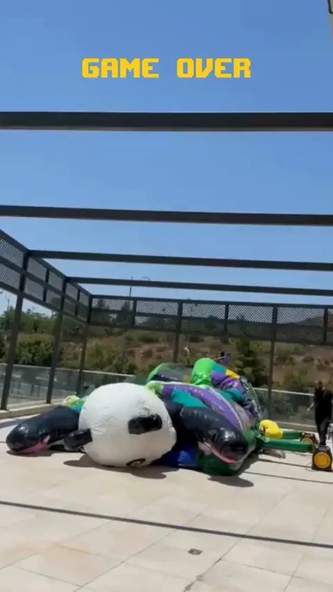 חדש חדש במבשרת! מתנפח ענק נחת אצלנו! הילדים פורקים אנרגיה , ואתם נושמים לרווחה. רק 15 ₪ לבאי המתחם , והכיף מתחיל! קופצים מהחום , אל תוך הכיף